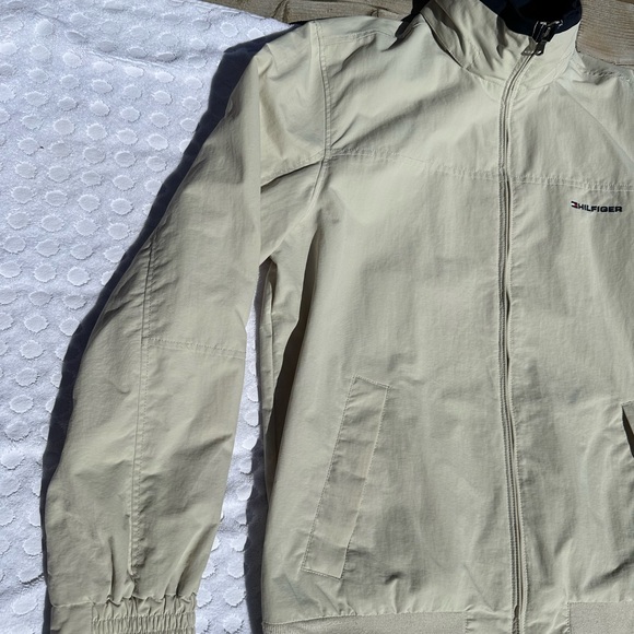VINTAGE Tommy Hilfiger Jacket Mens Medium Windbreaker Beige/ Cream Full zip - Picture 5 of 11